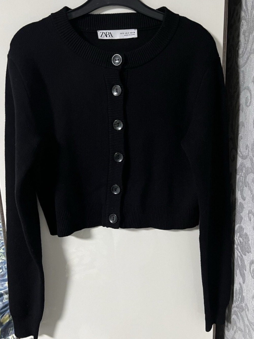 New black cropped Zara cardigan